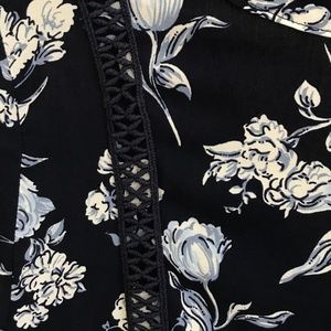 Wild Blue by Sadie Robertson Dresses - Wild Blue navy floral tunic or dress Wild Blue by Sadie Robertson Dresses - Wild Blue navy floral tunic or dress